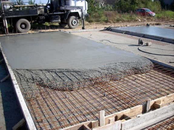 Монолитный бетон – как замесить правильно?